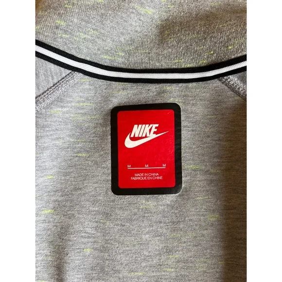 NIKE - Womens Tech Fleece Moto Jacket - Picture 5 of 5